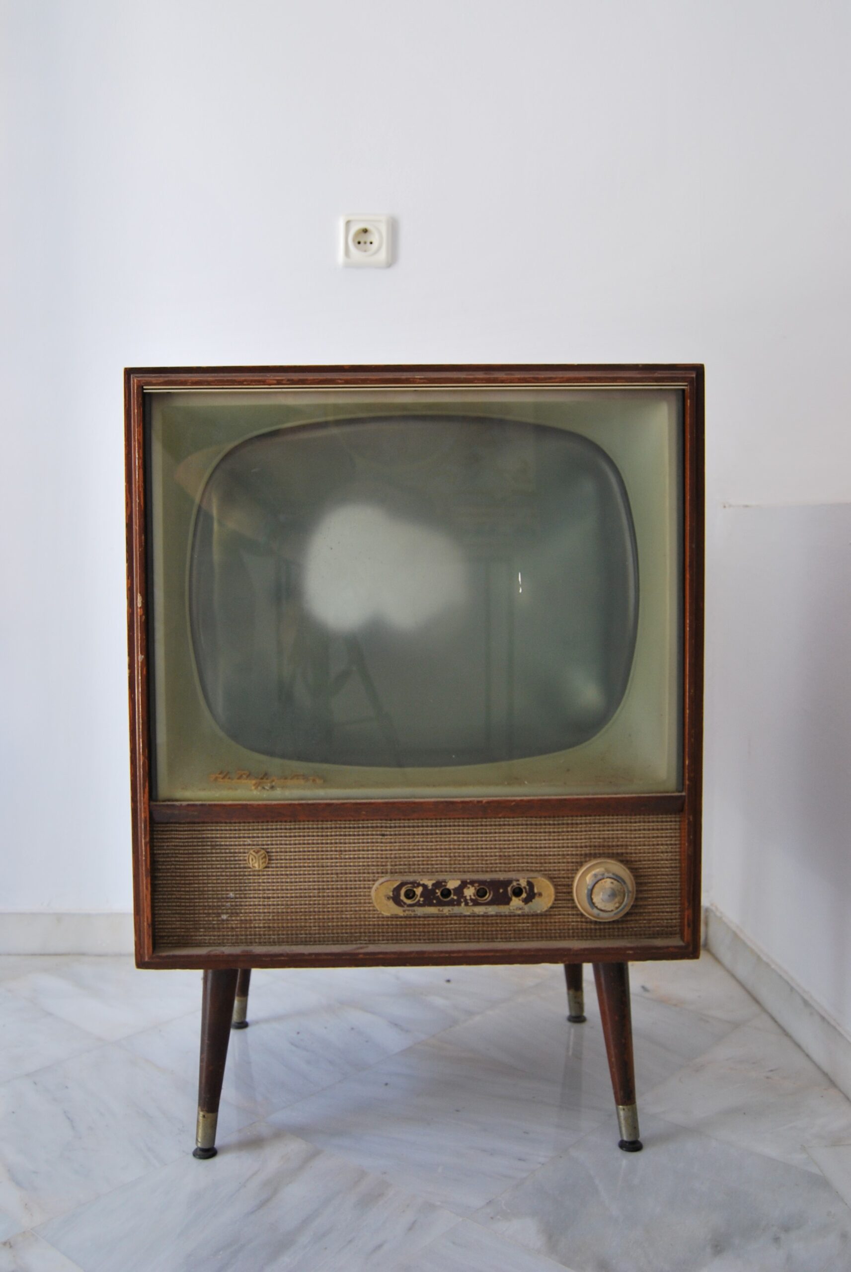 Τηλεόραση πριν την αποκατάσταση